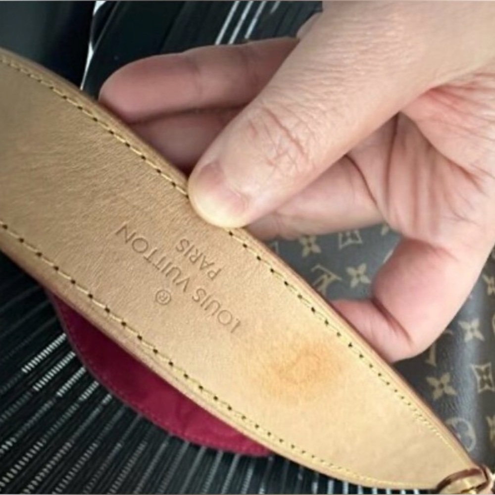 Louis Vuitton Graceful Monogram Shoulder Bag in Brown with Pink Interior - Picture 9 of 13